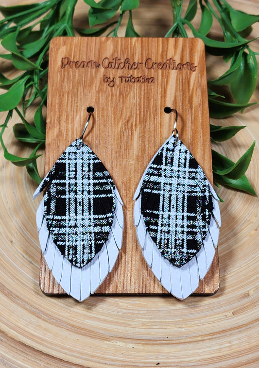 Fringed Leaves- Black & White Plaid